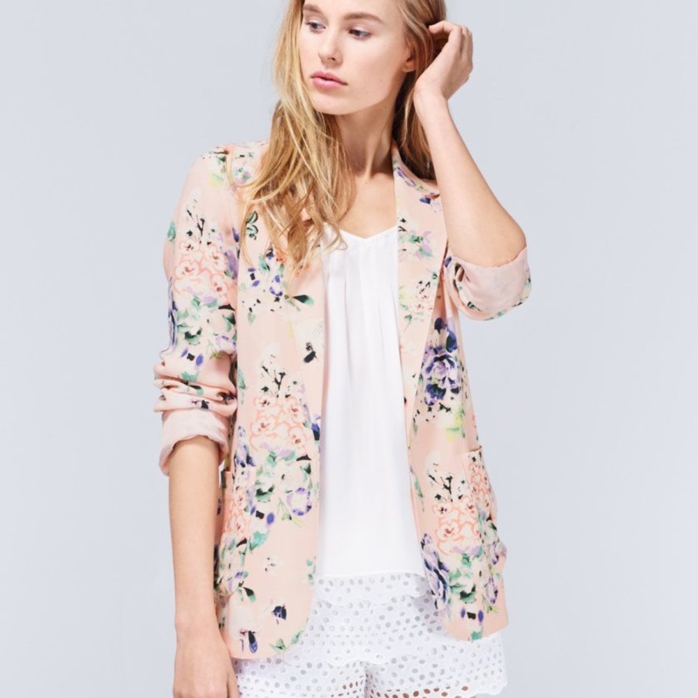 Aritzia Talula floral cream blazer